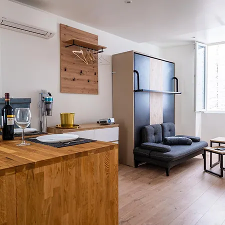 Les Du Castillet Apartmán