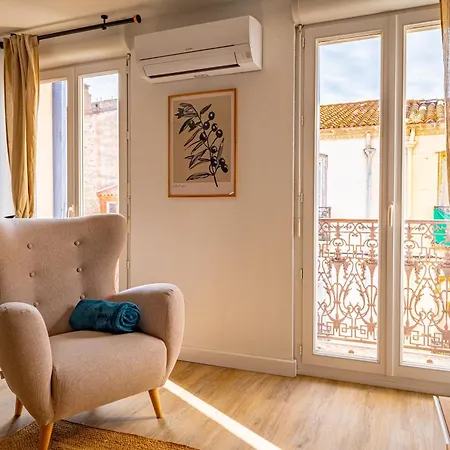 Les Du Castillet Apartment *